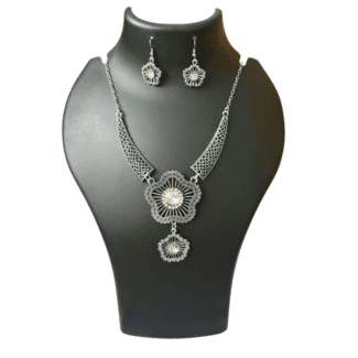 Black & Silver Saree Maala with Earrings