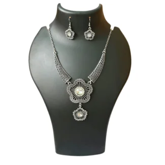 Black & Silver Saree Maala with Earrings