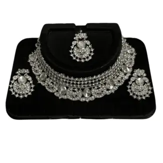 Necklace with Earrings and Tikka