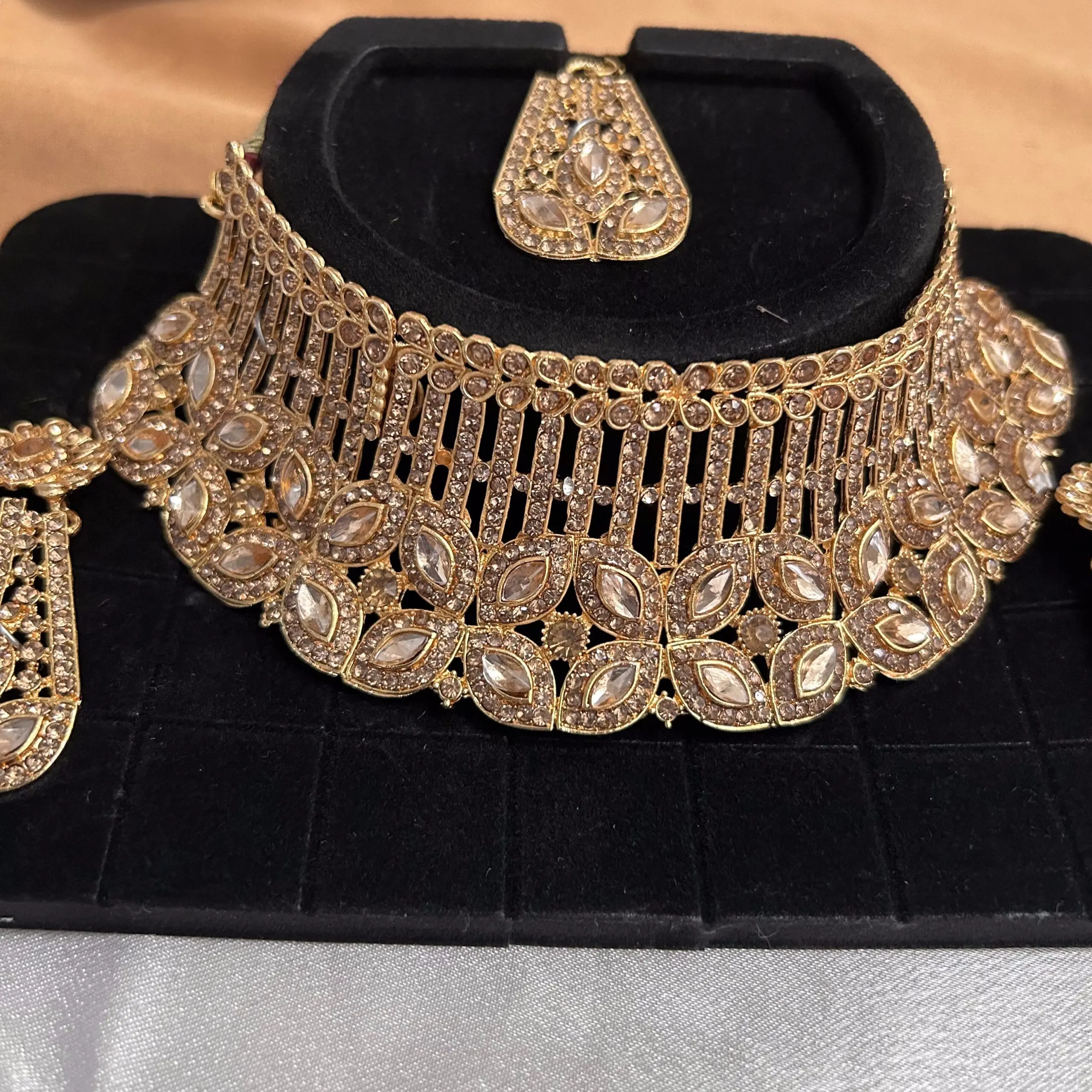 242075083f2920961938c56624bf8991