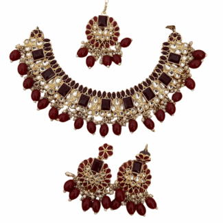 Necklace set with Tikka & Earrings