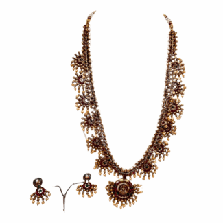 Kemp stone Haram with Earrings