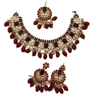 Necklace set with Tikka & Earrings