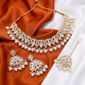 White Kundan & Pearl Choker Set with Maang Tikka