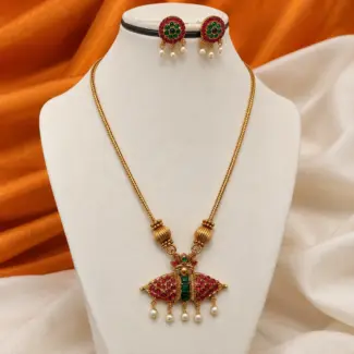Red & Green Kemp Stone Winged Pendant Necklace Set with Pearl Drops